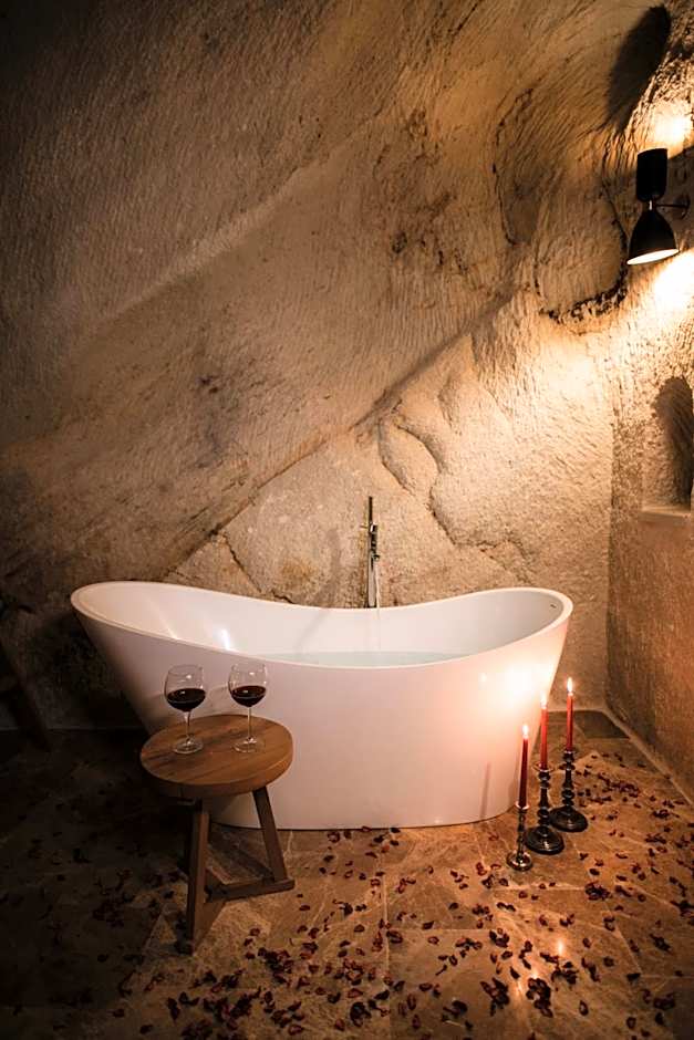 Solem Cave Suites