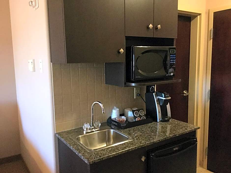 Ramada by Wyndham Brooks