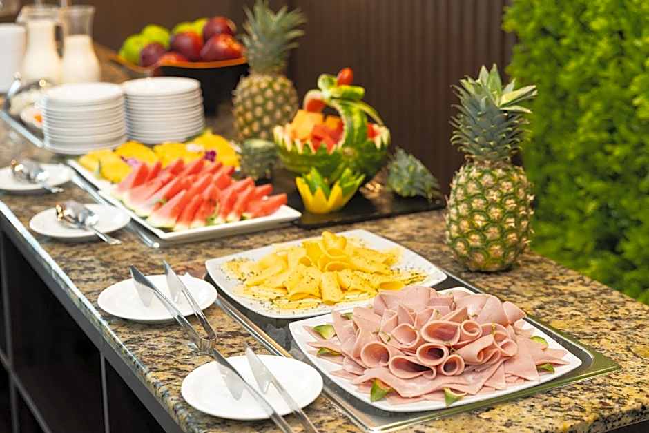 Victoria Hotel and Suites Panama