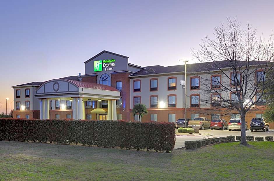 Holiday Inn Express & Suites Burleson/Ft. Worth By IHG