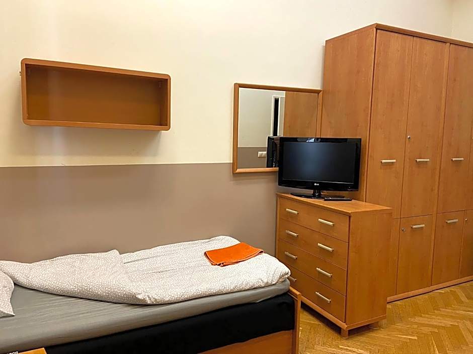 Guest Rest Studio Apartments
