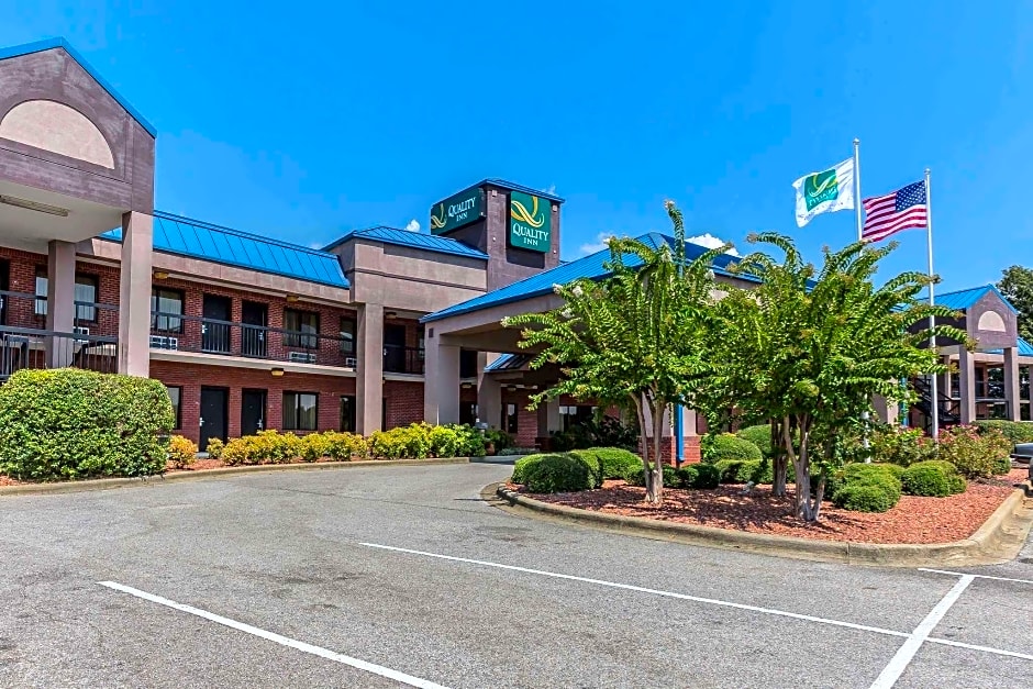 Quality Inn Calera I-65 exit 231