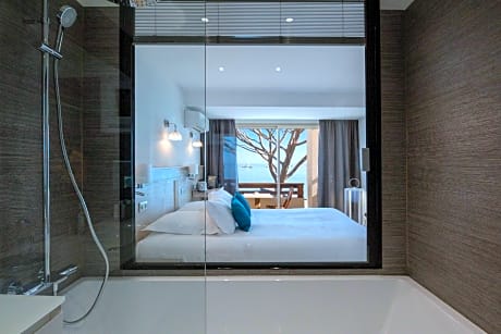 Room with Balcony and Sea View