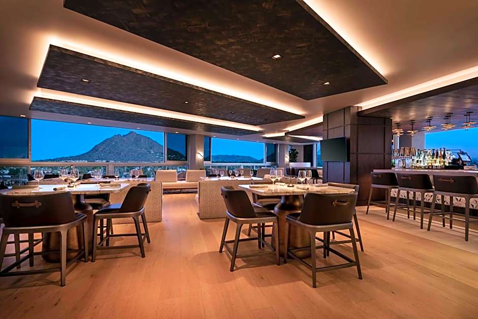 Caesars Republic Scottsdale, a Hilton Hotel