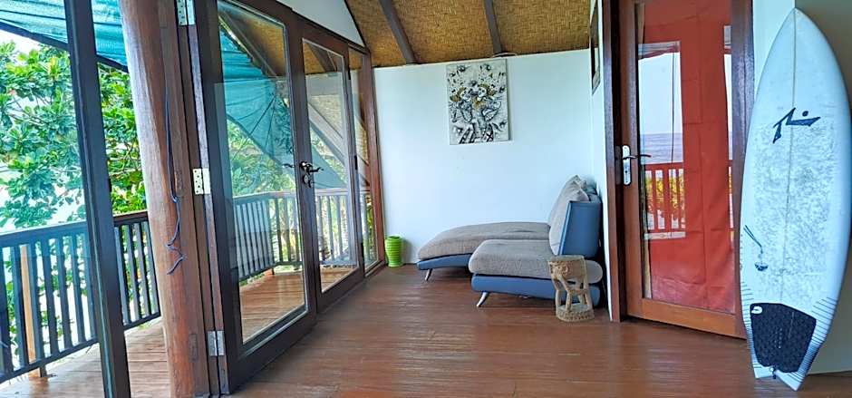 Castaway Surf Retreat