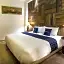 Capital O Hotel 522