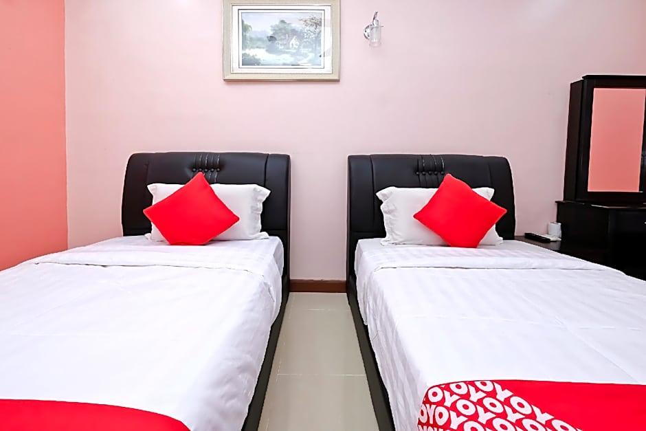 OYO 714 Arina Hotel