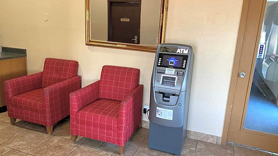 Newton Inn In Newton, KS