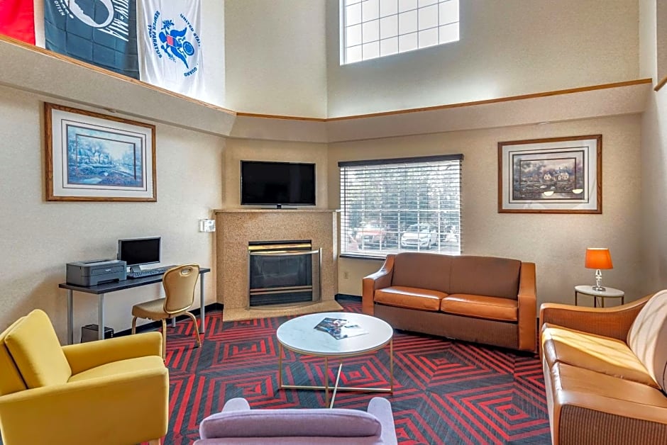 Econo Lodge North Academy