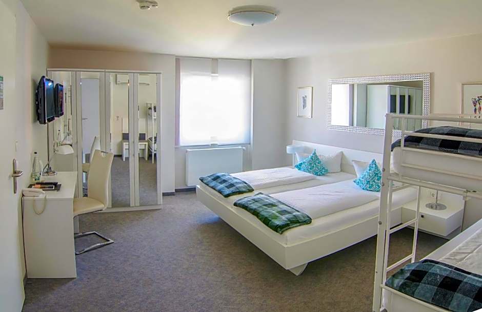 Hotel Adler - Weil am Rhein