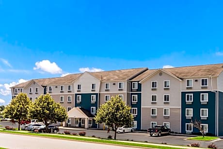 WoodSpring Suites Bentonville