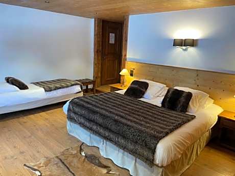 Triple Room with Pool View