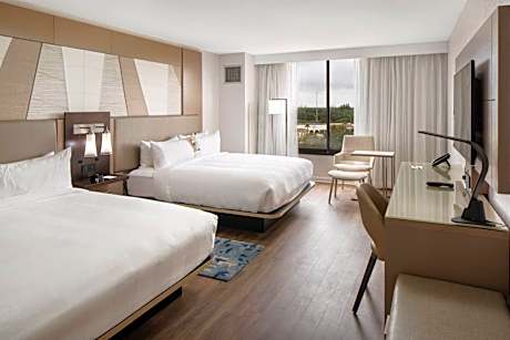 Club level, Guest room, 1 King or 2 Queen