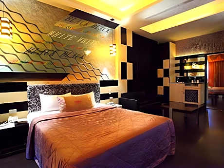 Sun Garden Ming Cheng Motel