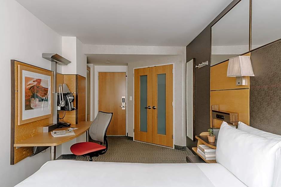 The Jewel, a Club Quarters Hotel, Opposite Rockefeller Center