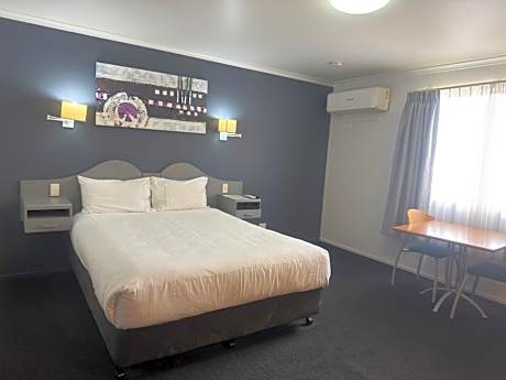 Executive Queen Room