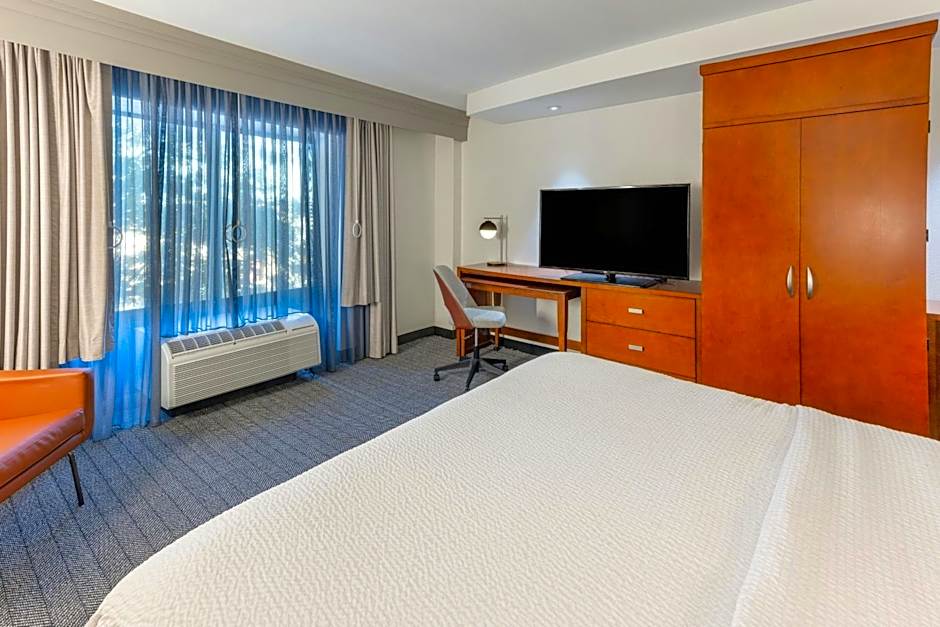 Courtyard by Marriott Wichita at Old Town