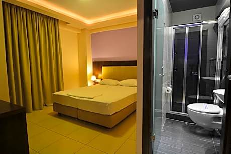 Double or Twin Room with Swimming Pool Access