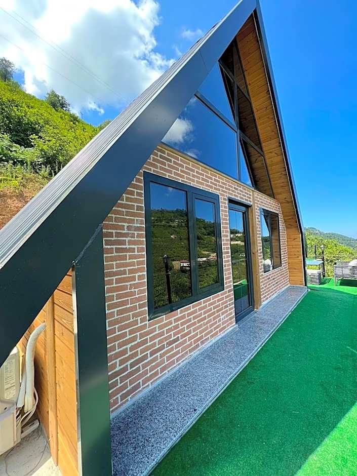 Hidden Garden Bungalow