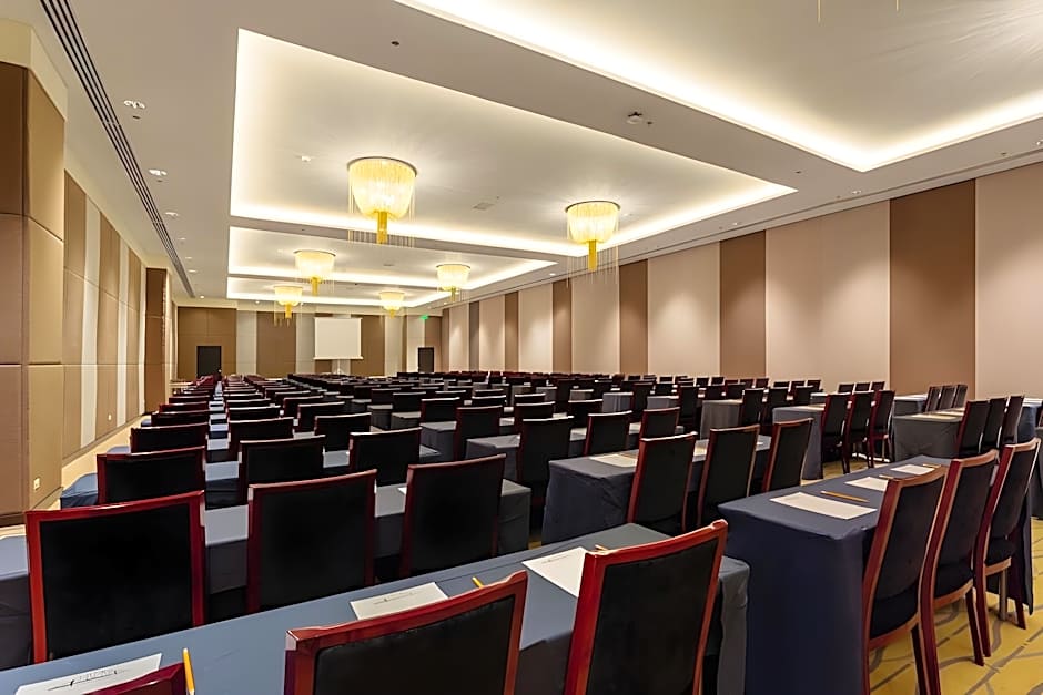 Summit Hotel Tacloban