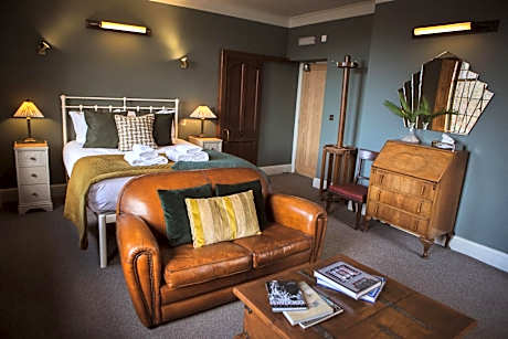 Junior Suite with Lake View