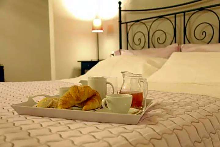 Le Malve Cave Retreat