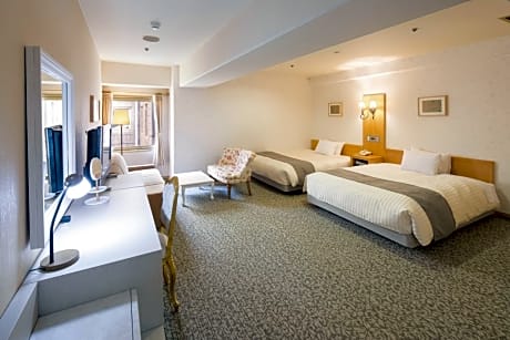 Deluxe Twin Room B - Non-Smoking