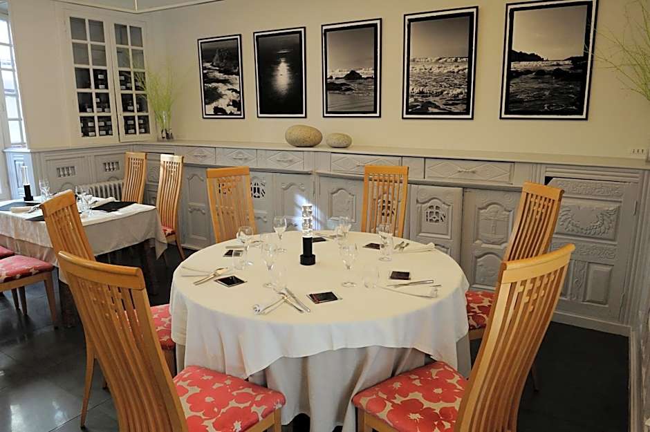 Hôtel De France - Restaurant L'insolite