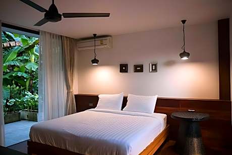 Garden View King Room with Terrace