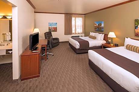 Queen Suite with Two Queen Beds - Accessible/Non-Smoking
