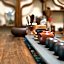 Yangshuo Ancient Garden Boutique Hotel-Free pick up from Airport or TS for 4 nights or more