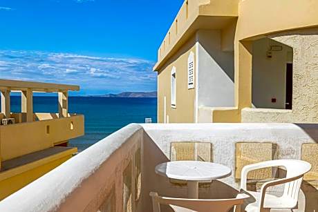 Family Room with Side Sea View
