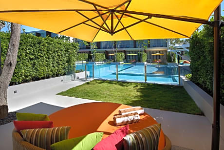 SO LOFTY Pool Access, King or Twin bed, Signature Pool Access, SO Nature Design