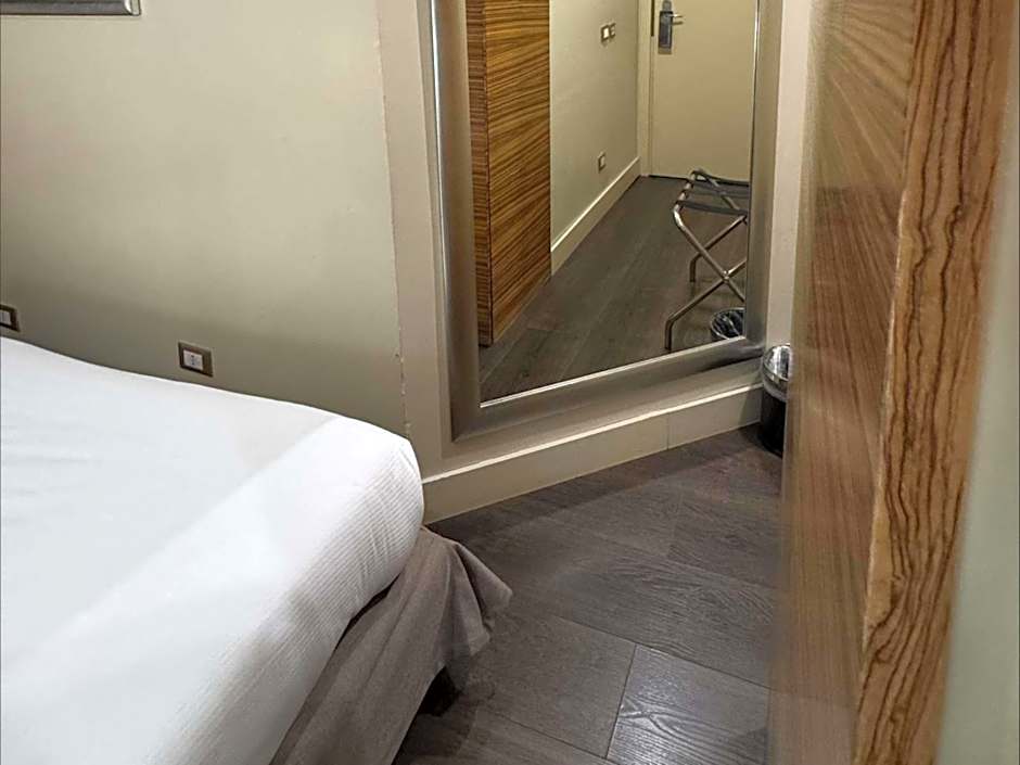 Mercure Roma Centro Saint John