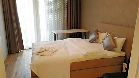 Apartment with Balcony (2 Adult)