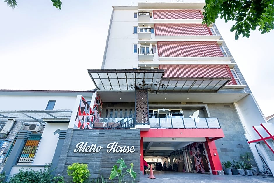 Flagship 91863 Metro House