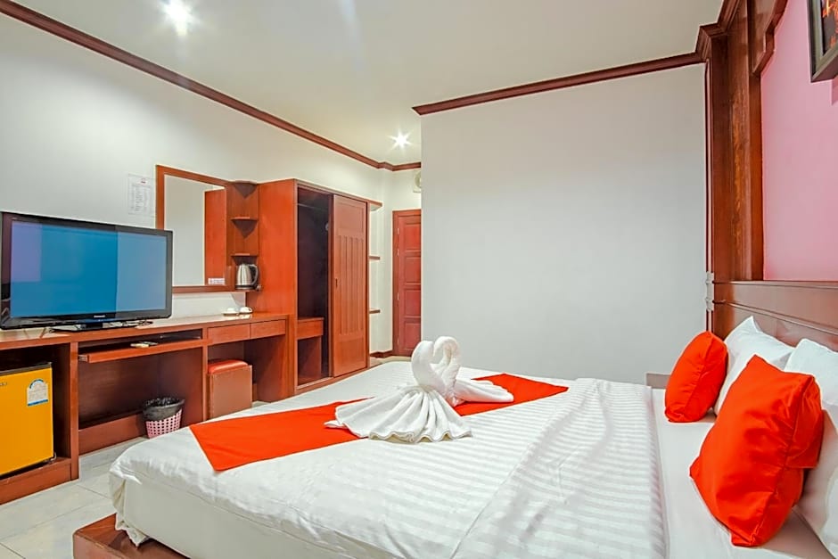 Art Mansion Patong Hotel