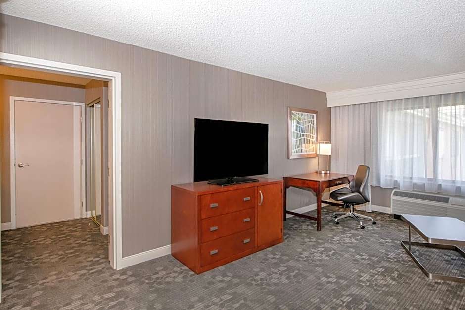 Courtyard by Marriott Oakland Airport