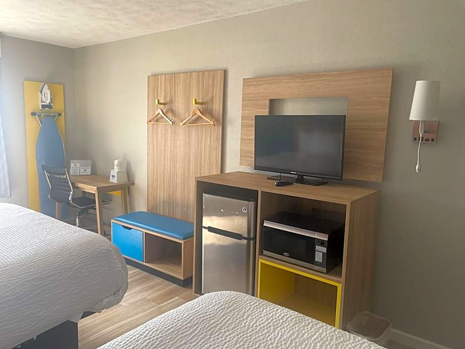 Days Inn by Wyndham Warrensburg