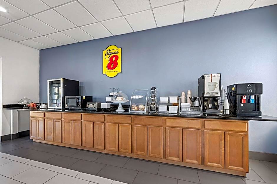 Super 8 by Wyndham Garysburg/Roanoke Rapids