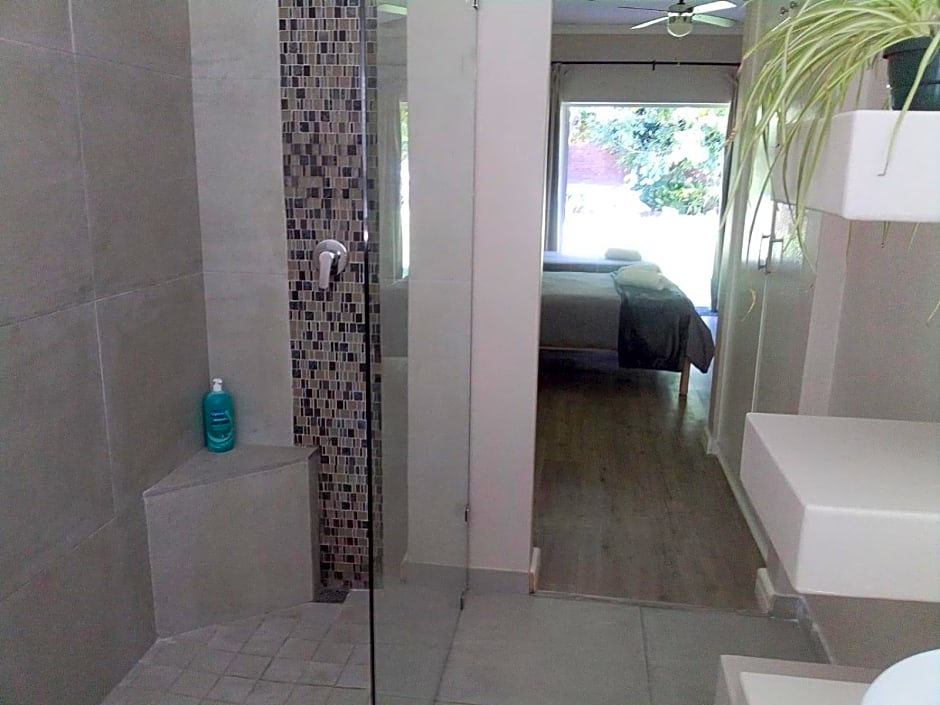 Dennecres4GuestRooms