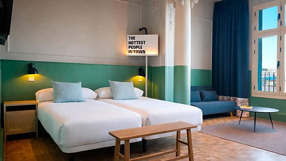 Casa Gracia Barcelona Hostel