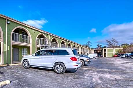 Parkway Inn Channelview