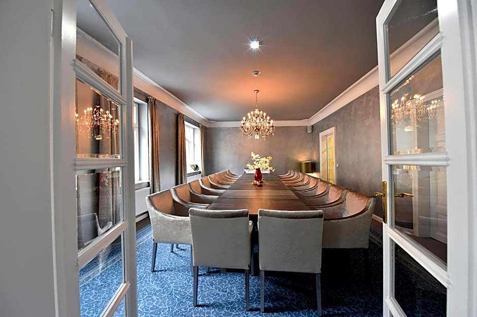 MOMENTS Boutique Hotel
