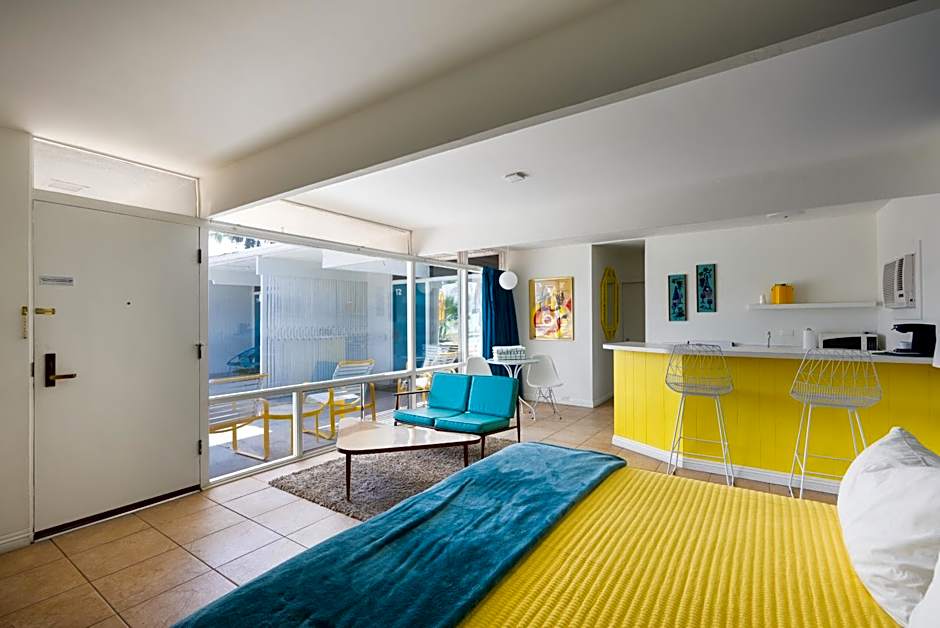 Monkey Tree Hotel by AvantStay Stylish Hotel in Palm Springs w Pool