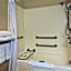 Holiday Inn Express and Suites Pittsburgh West Mifflin By IHG
