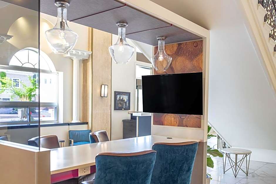 Crowne Plaza Fredericton Lord Beaverbrook By IHG