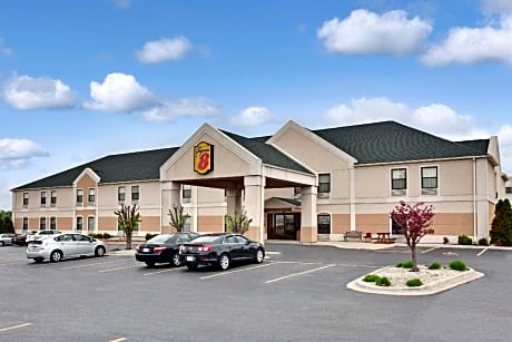 Super 8 by Wyndham Hampshire IL