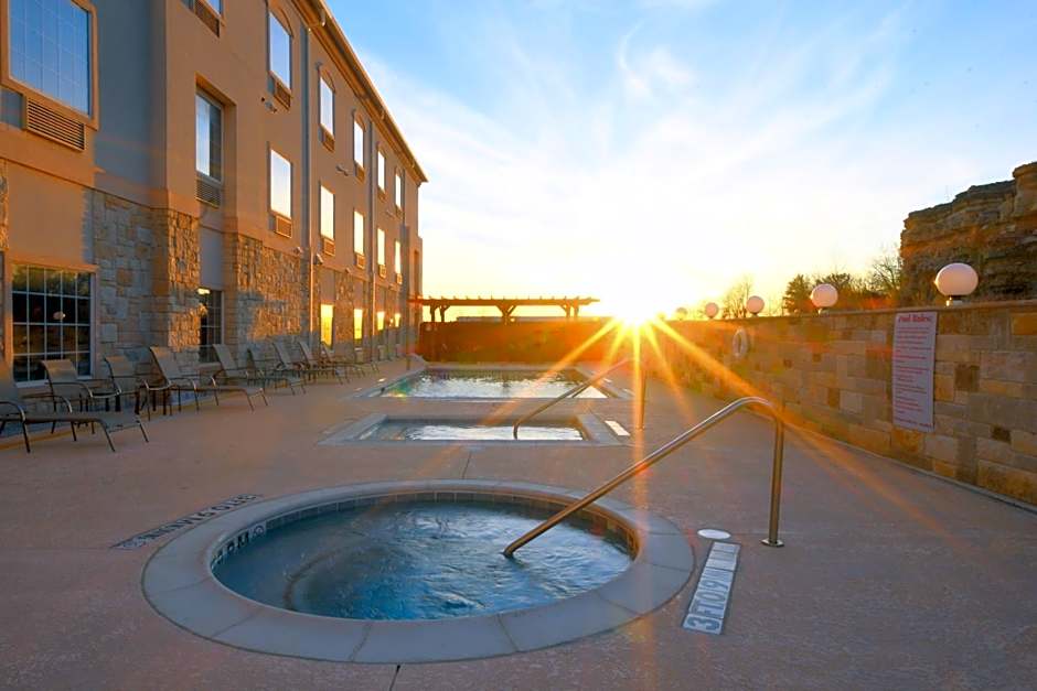 Baymont Inn & Suites by Wyndham Glen Rose