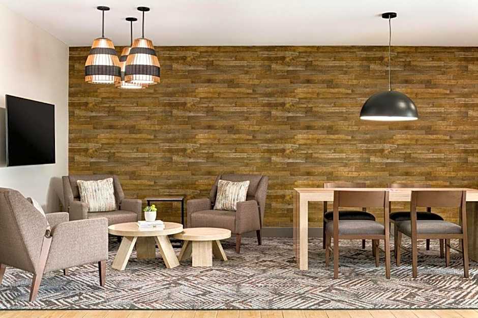 Candlewood Suites Springfield By IHG